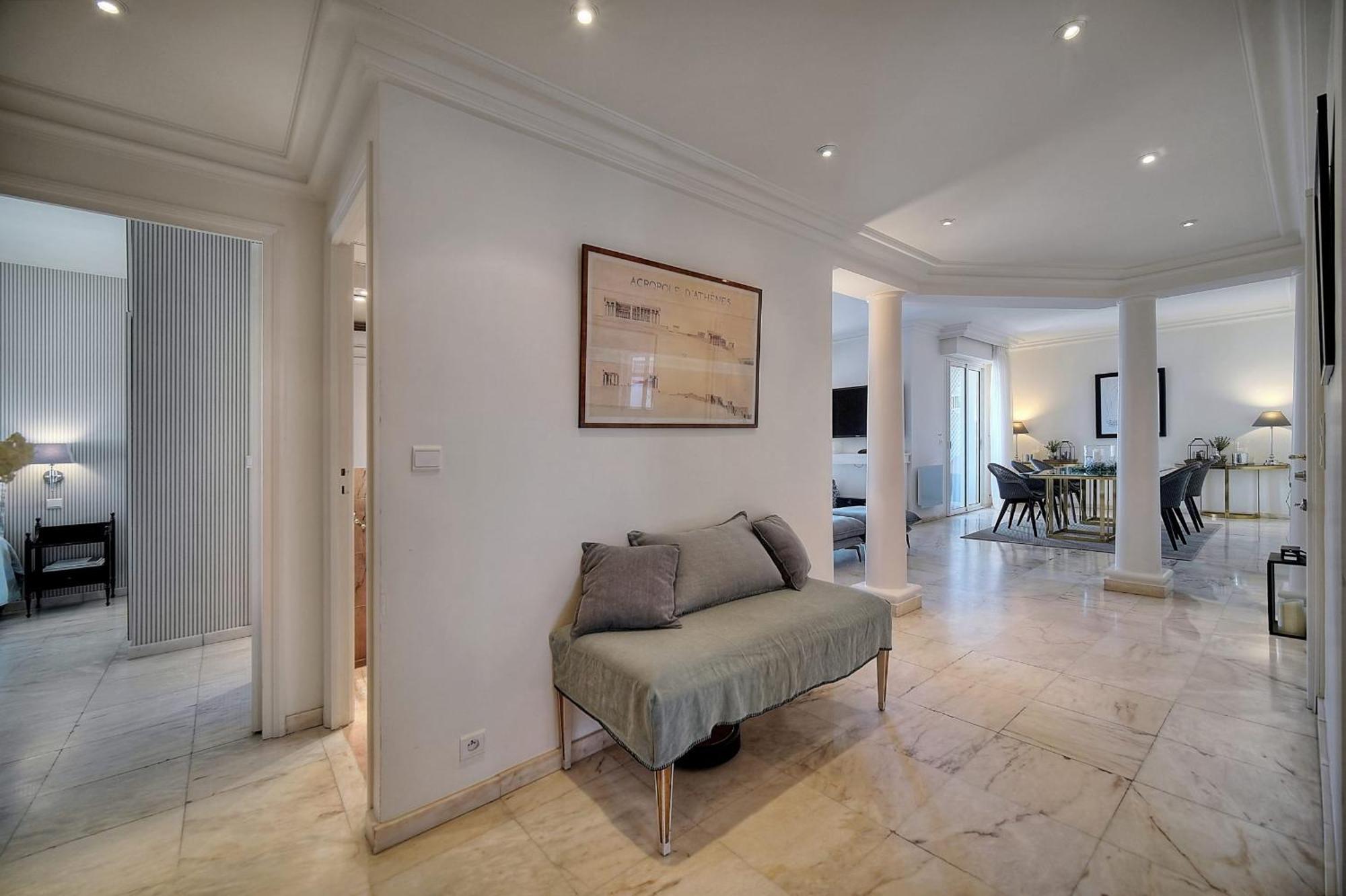 Ref 1482 - Back Croisette - For Rent * Cannes