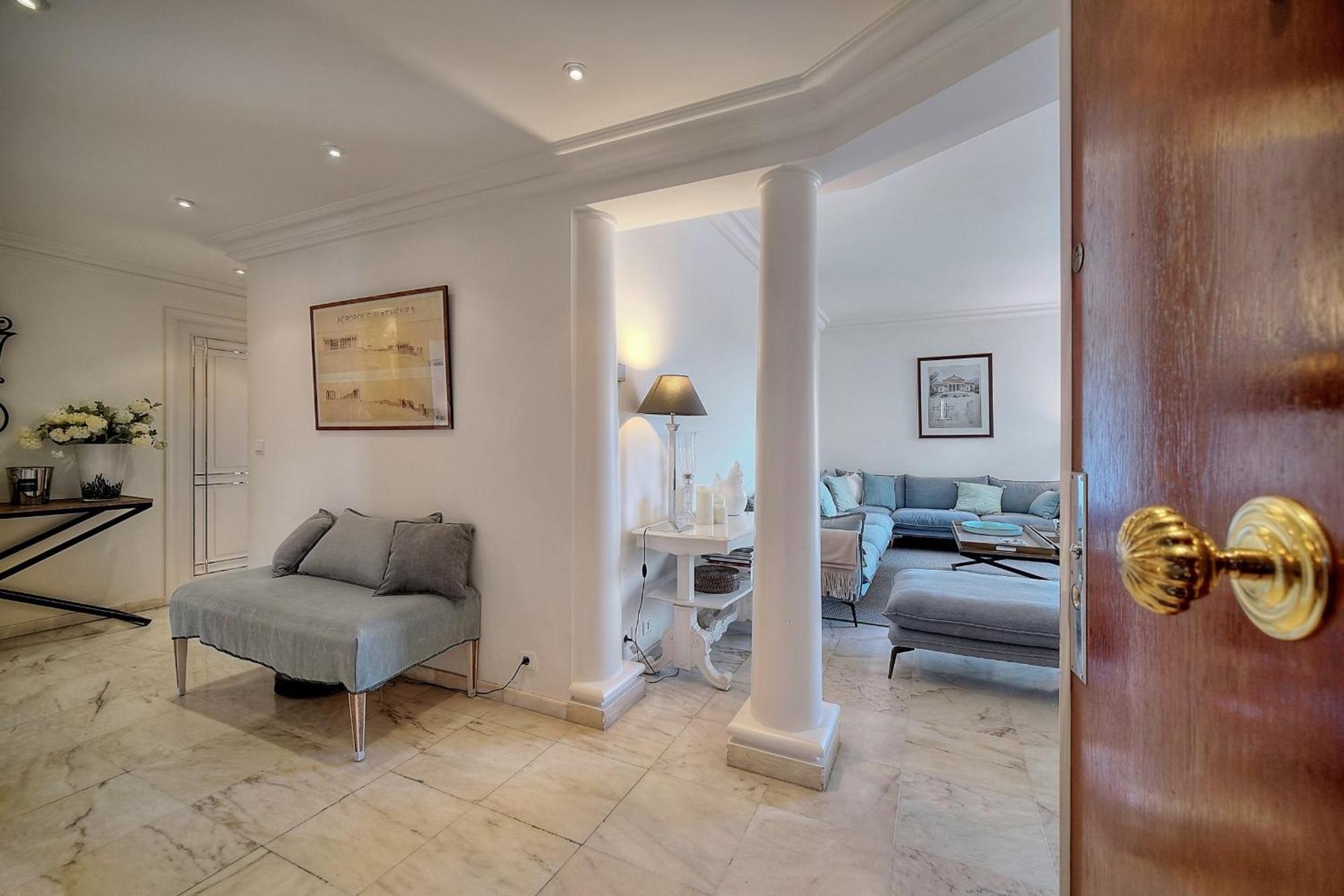 Appartement Ref 1482 - Back Croisette - For Rent Cannes